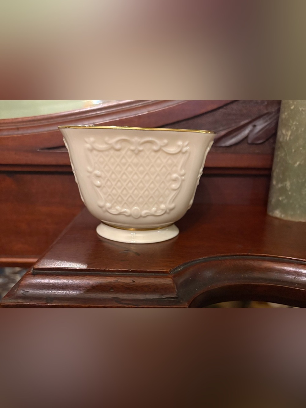 Lenox Canterbury Collection Cream Porcelain Snack Bowl with Gold Rim